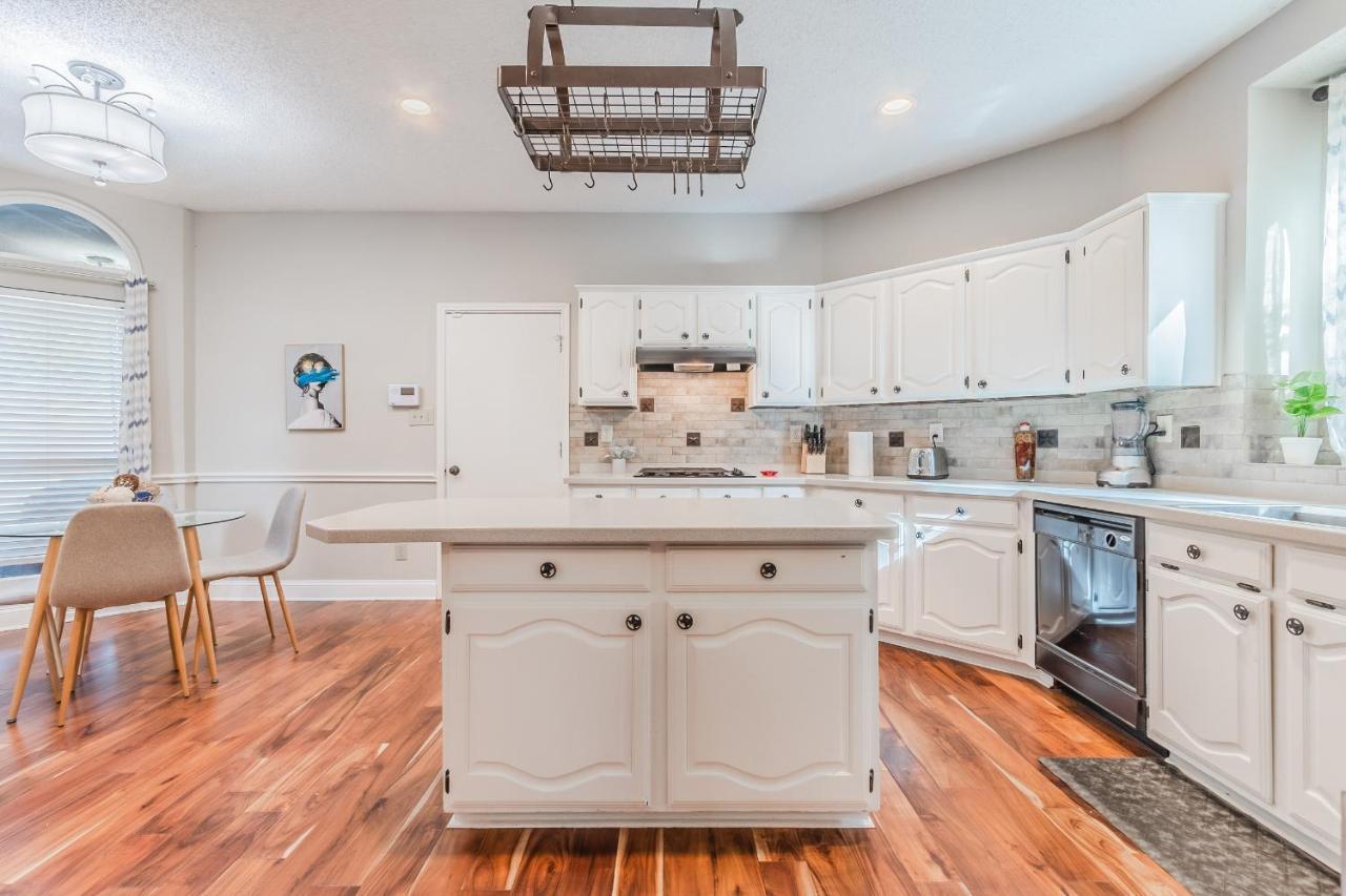 * *Astounding House **Perfect For Family And Friends , Pool , Hot Tub, & Game Room Allen Esterno foto