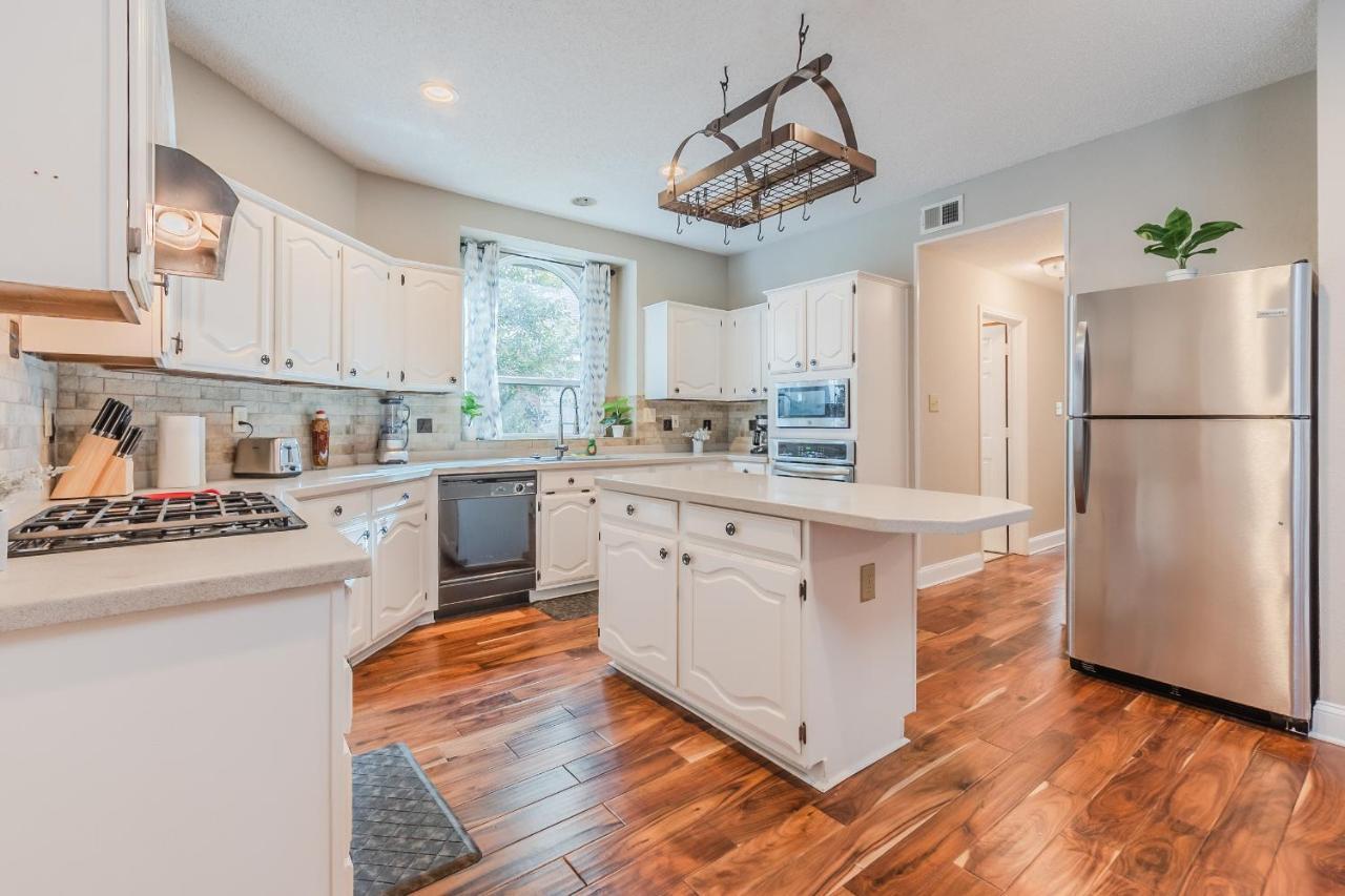 * *Astounding House **Perfect For Family And Friends , Pool , Hot Tub, & Game Room Allen Esterno foto